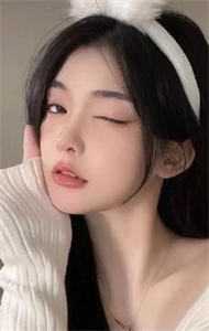 穿成万人迷假太监，美男们团宠我小说