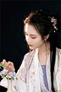 穿成老太太，疯批女王在线洗白精选小说