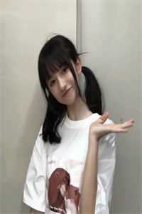 穿成老太太，疯批女王在线洗白全集小说