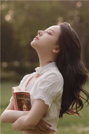 精品生日当天,我跟竹马闪婚了