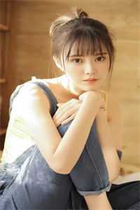 一首映月惊断肠，二弦也能灭全族精选小说