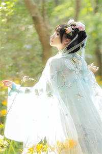 全章节娱乐：群演的我娶了国民女神