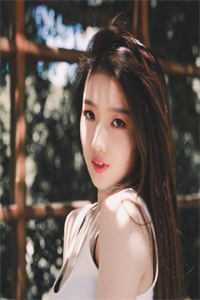 畅销巨作重生后，少夫人每天都在努力扮乖