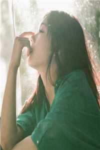 精品阅读穿成女配后，一生薄情的王爷铁树开花了
