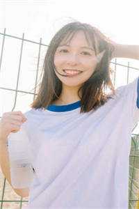 女配觉醒：她成了第一女首富全集小说