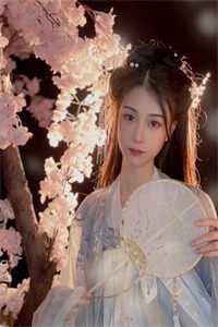 彪悍王妃已上线，王爷却总宠她如宝？短篇小说