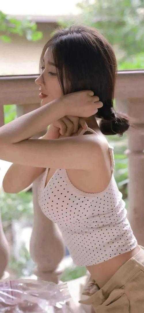 皇上他雨露不均沾谢妁容烨谢妁精选全文