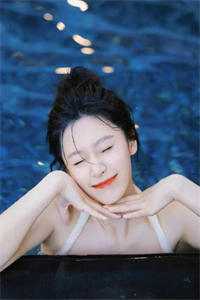 被抛弃深山，她成了狼王亲闺女全文