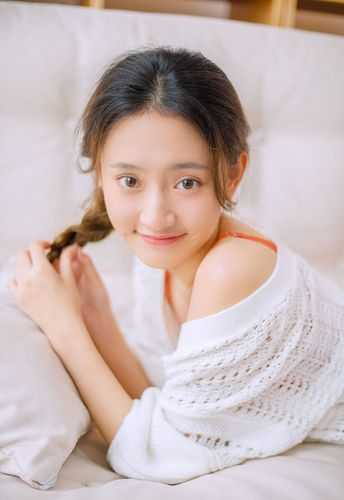 长篇小说捡到死对头的崽后，我们被迫同居