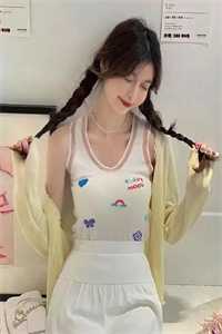 完整文集穿书炮灰女配，她靠种地发家致富