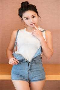 觉醒后,疯批女配成团宠了全集小说