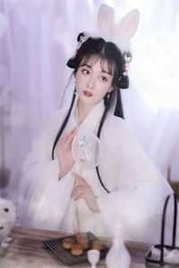 隐婚半年，笨蛋美人野又撩
