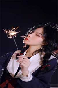 撞见上司秘密后，他平步青云了完整版阅读