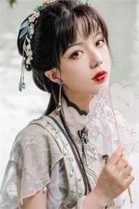 长篇小说小白花与总裁决裂后，他后悔疯了
