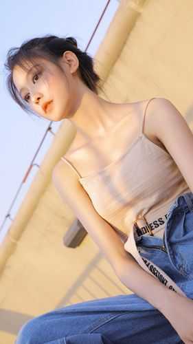 禀告首辅，夫人她又去给你物色美女了精修版