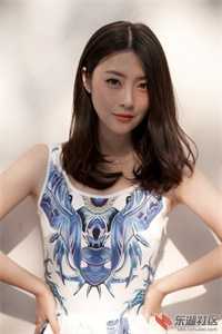 我是宰相夫人闺蜜调包的女儿周凝程红