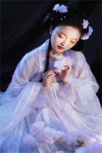 碾花成尘，无香如故