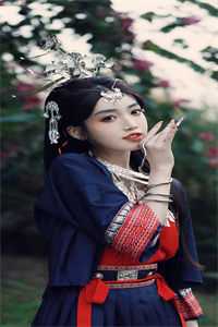 被逼给丈夫青梅挡酒中毒后，婆婆跪求他救我全文免费